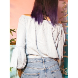Blusa cuello barco, manga 3/4 estilo vintage con bordado de cerezas color rosa.