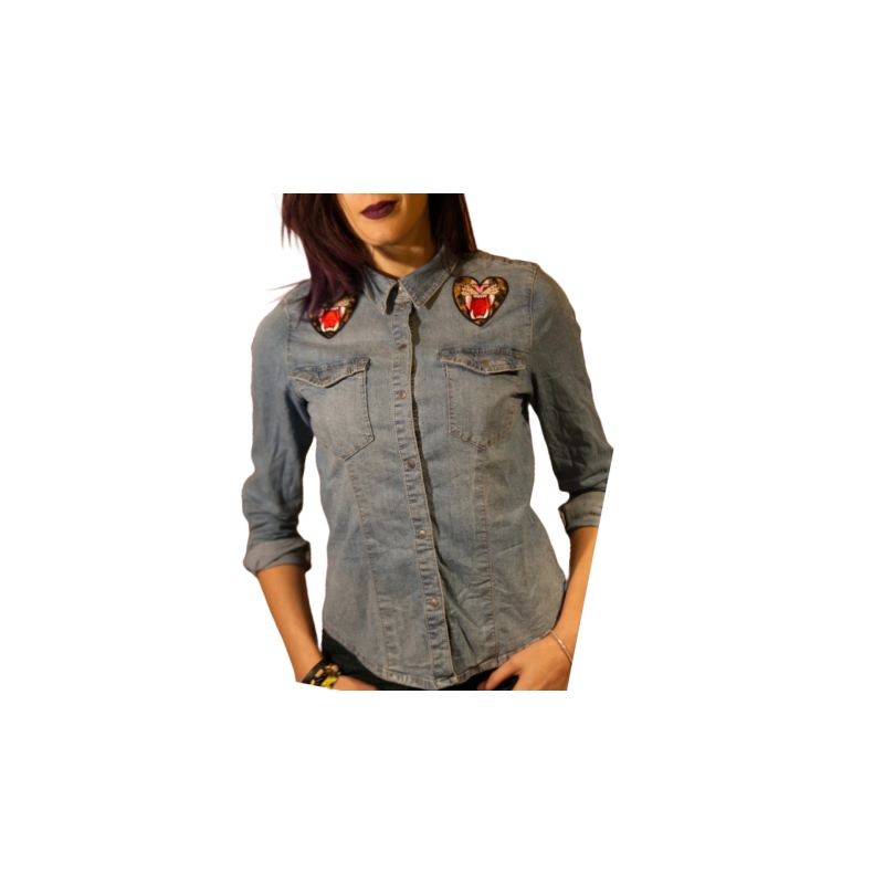 Camisa denim manga larga, de mujer, bordada, terciopelo leopardo.