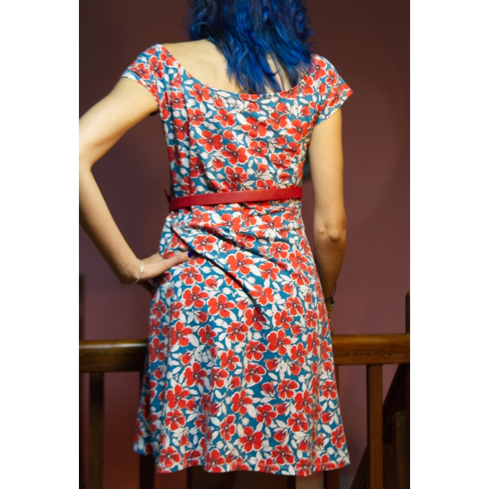 Vestido verano estampado, flores, azul y rojo, como nuevo. Estilo vintage