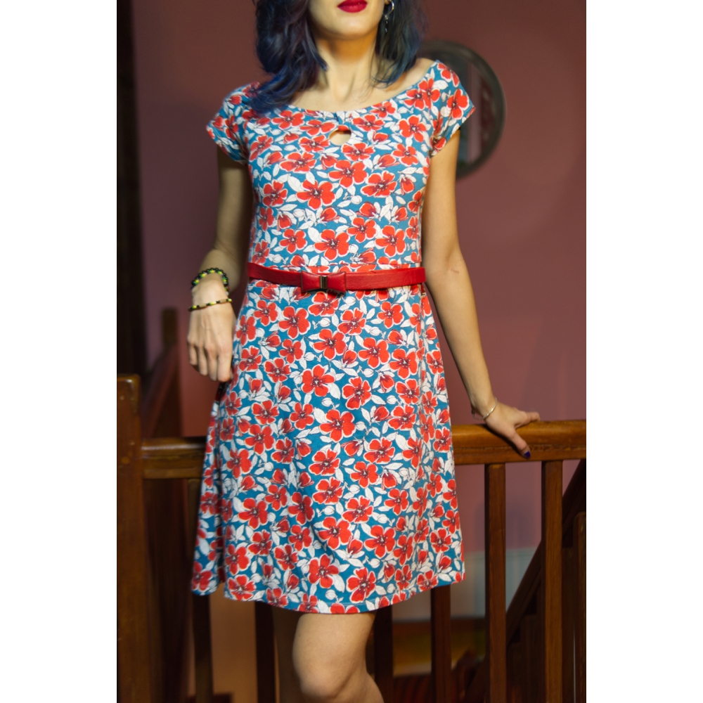 Vestido verano estampado, flores, azul y rojo, como nuevo. Estilo vintage