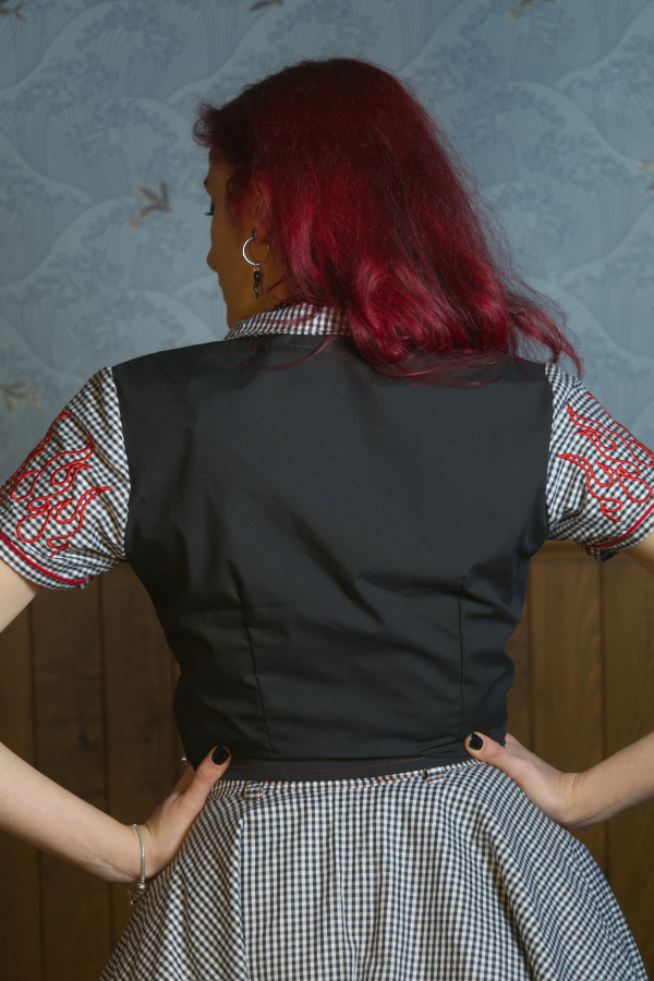 Camisa de manga corta de lazo Rockabilly bordada "Mary flames you"