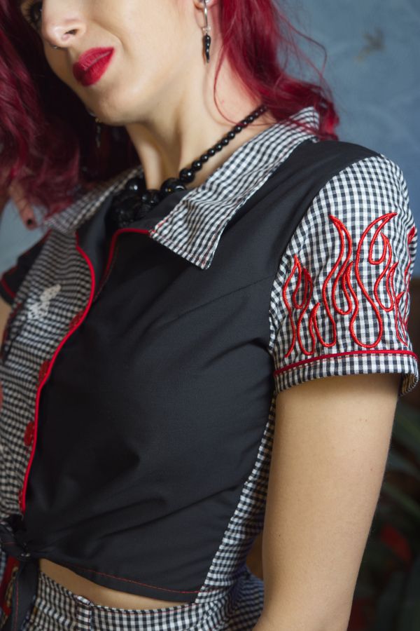 Camisa de manga corta Rockabilly de lazo, bordada, "Sweet Demon o’ Mine"