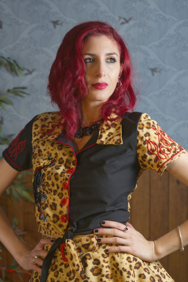 Camisa de manga corta Punkabilly de lazo, bordada, "Attenta, Morde"