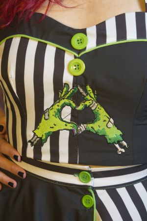 Top de tirantes Psychobilly con corset, bordado “Creepy Love"