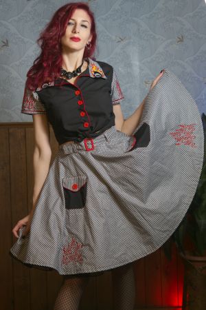 Falda de rueda acampanada Rockabilly "No Fuego no Party"