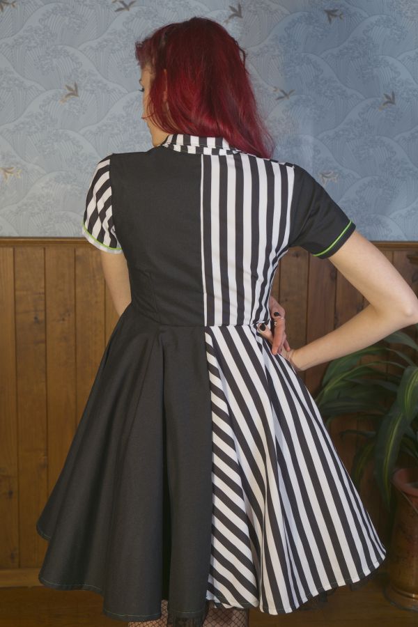 Vestido camisero PsychoBilly bordado Zombie "Half Alive"