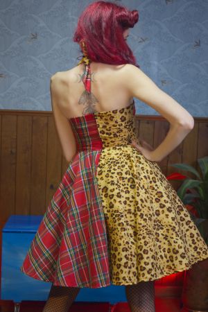 Vestido halter Rockabilly leopardo bordado "Picante Cherry"