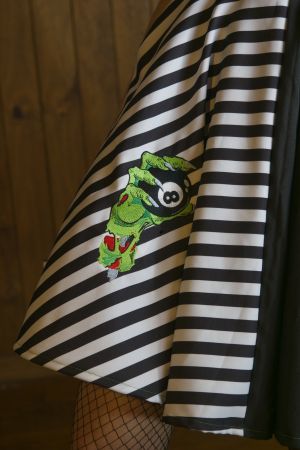 Vestido halter Psychobilly rayas y negro "Done with bones"